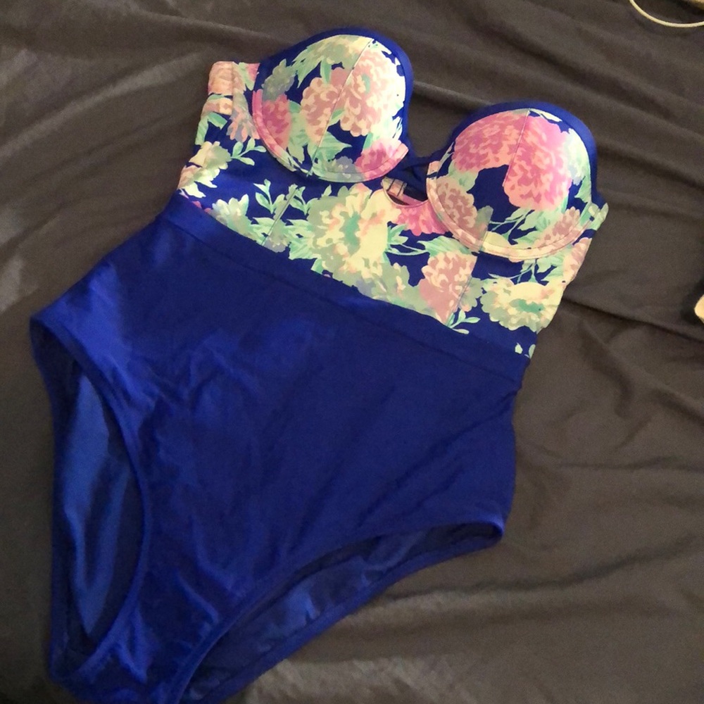 American eagle swim suite worn once